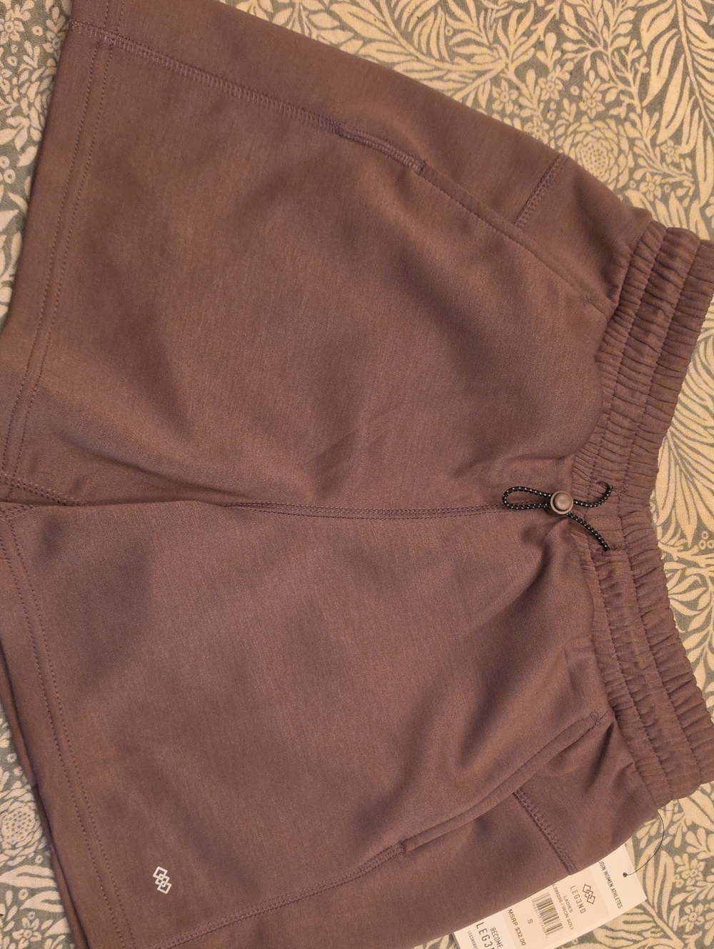 Women’s Drawstring Athletic Shorts in Mauve
